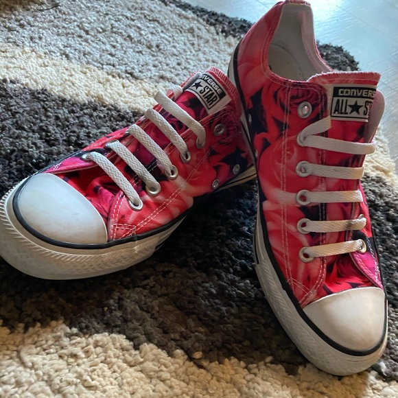 converse shoes offers
